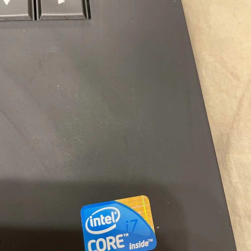 Alienware R15 - Picture 2 of 5